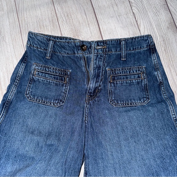 Old Navy Baggy Jeans - Picture 3 of 8